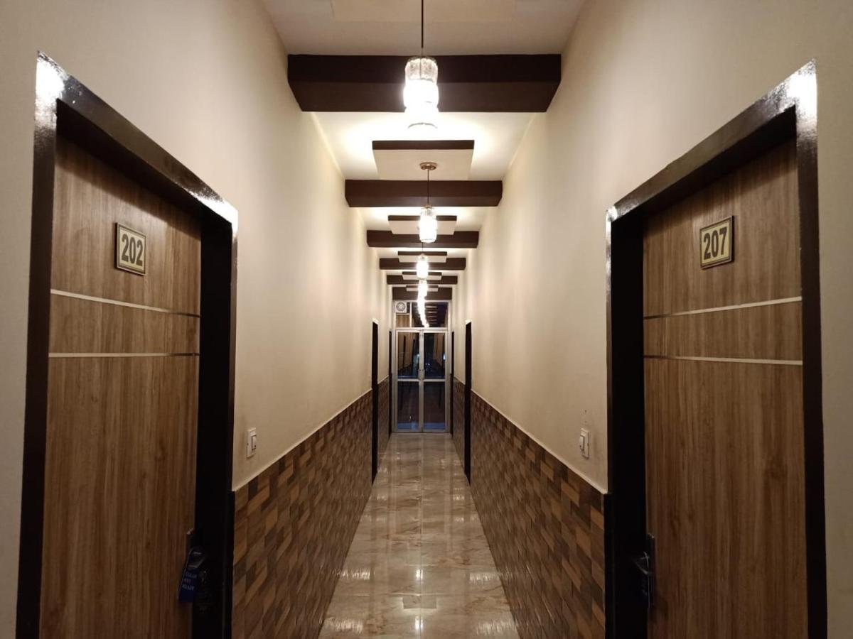 Maan Hotel And Restaurant Alvar Kültér fotó